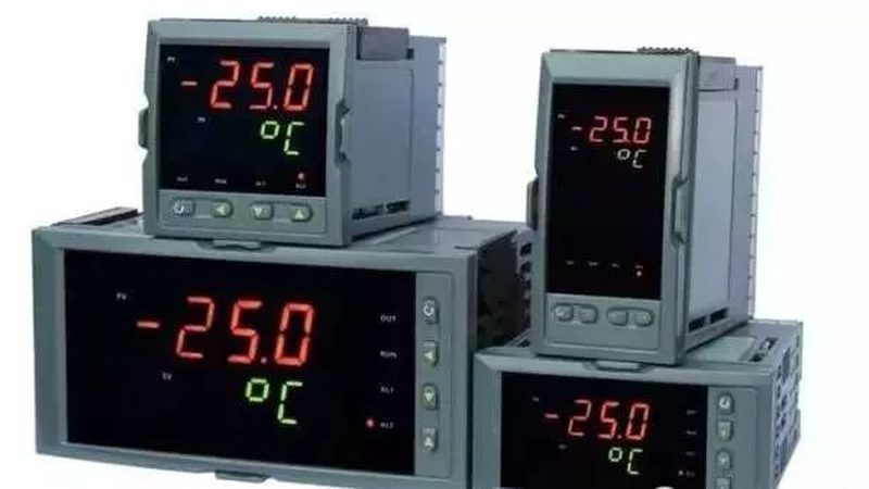 铠装热电偶温度传感器：尺寸背后的技术考量**